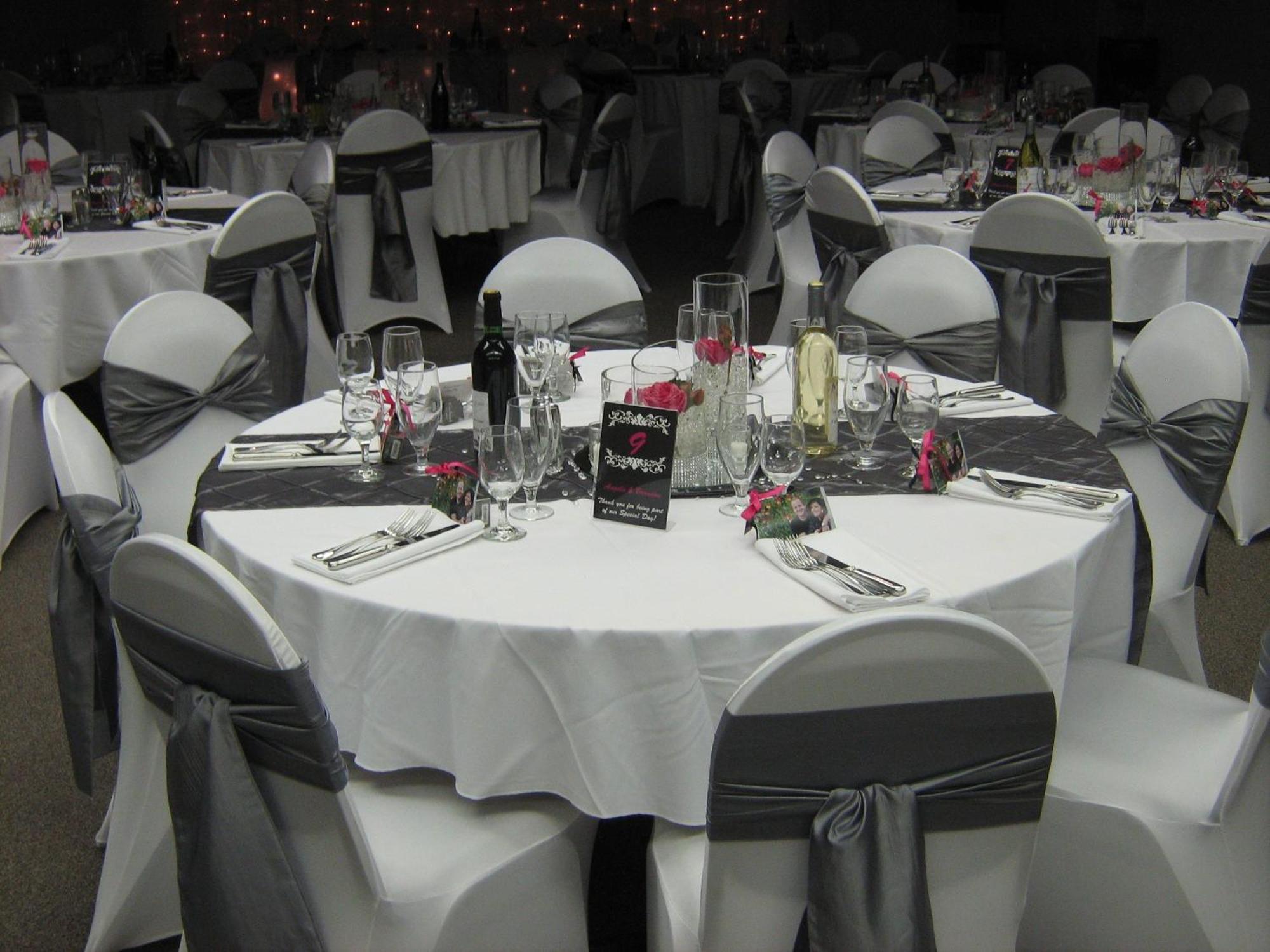 The Cedars Inn Hotel & Convention Centre Гибсънс Екстериор снимка